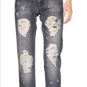 NWT AUTHENTIC Versace jeans size 26